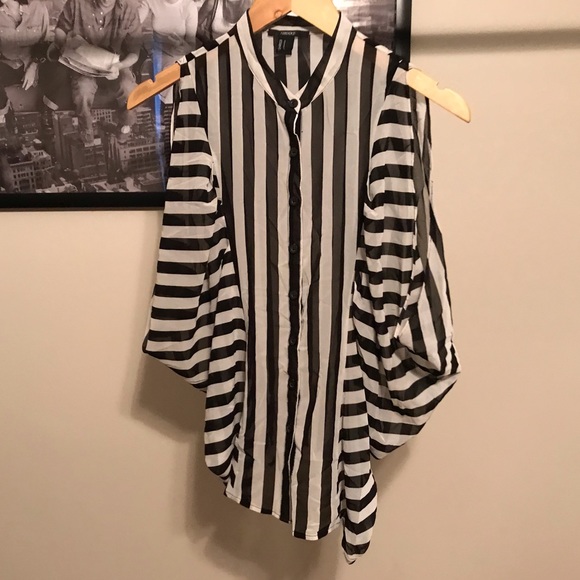 Forever 21 Striped Blouse with Flowy Sides - Picture 2 of 3